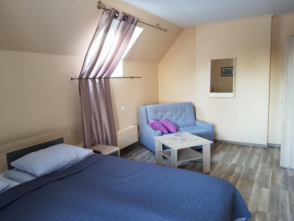 Hotel Melturi エクステリア 写真